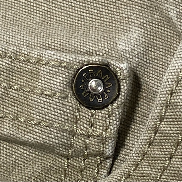 prAna Organic Cotton Khaki Cargo Outdoor Hiking Camping Shorts Women Sz 30W X 9L - Picture 7 of 16